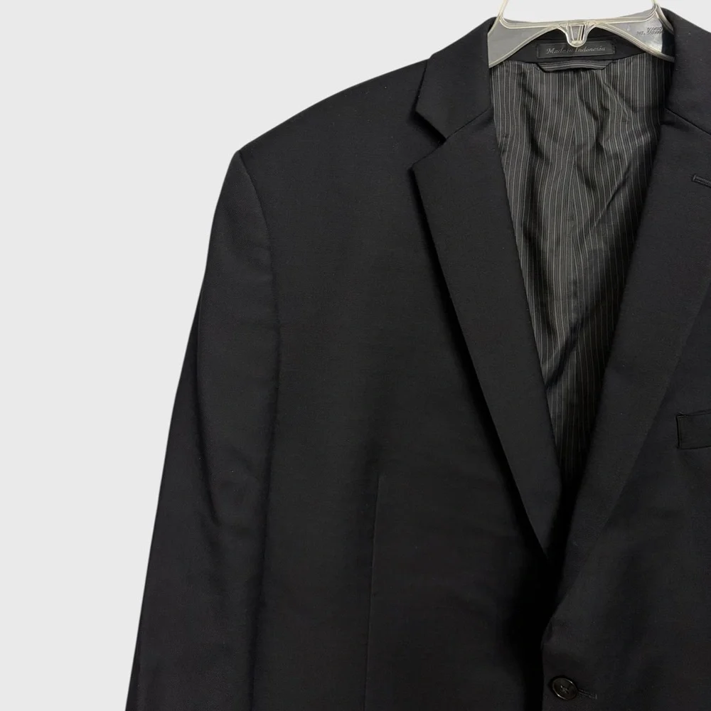 Calvin Klein Men's Slim Fit Two-Button Jacket Blazer Size 48R Black Wool Preppy